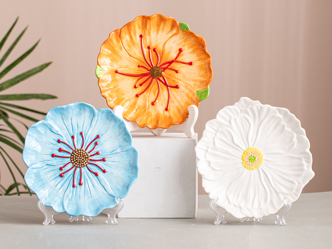 Hand painting floral plate-Products - Ys (Sano) Ceramics.